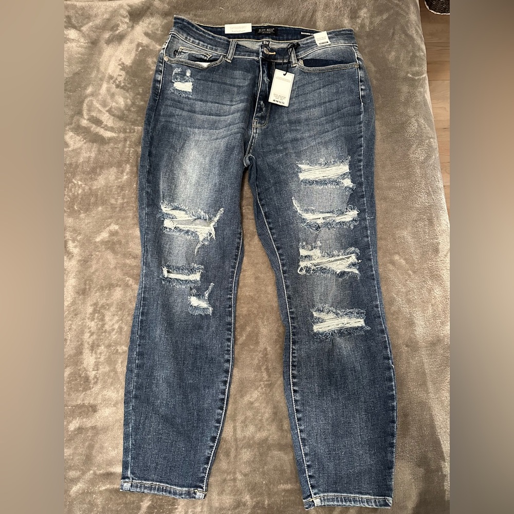 NWT Judy Blue Ripped Boyfriend Fit Jeans